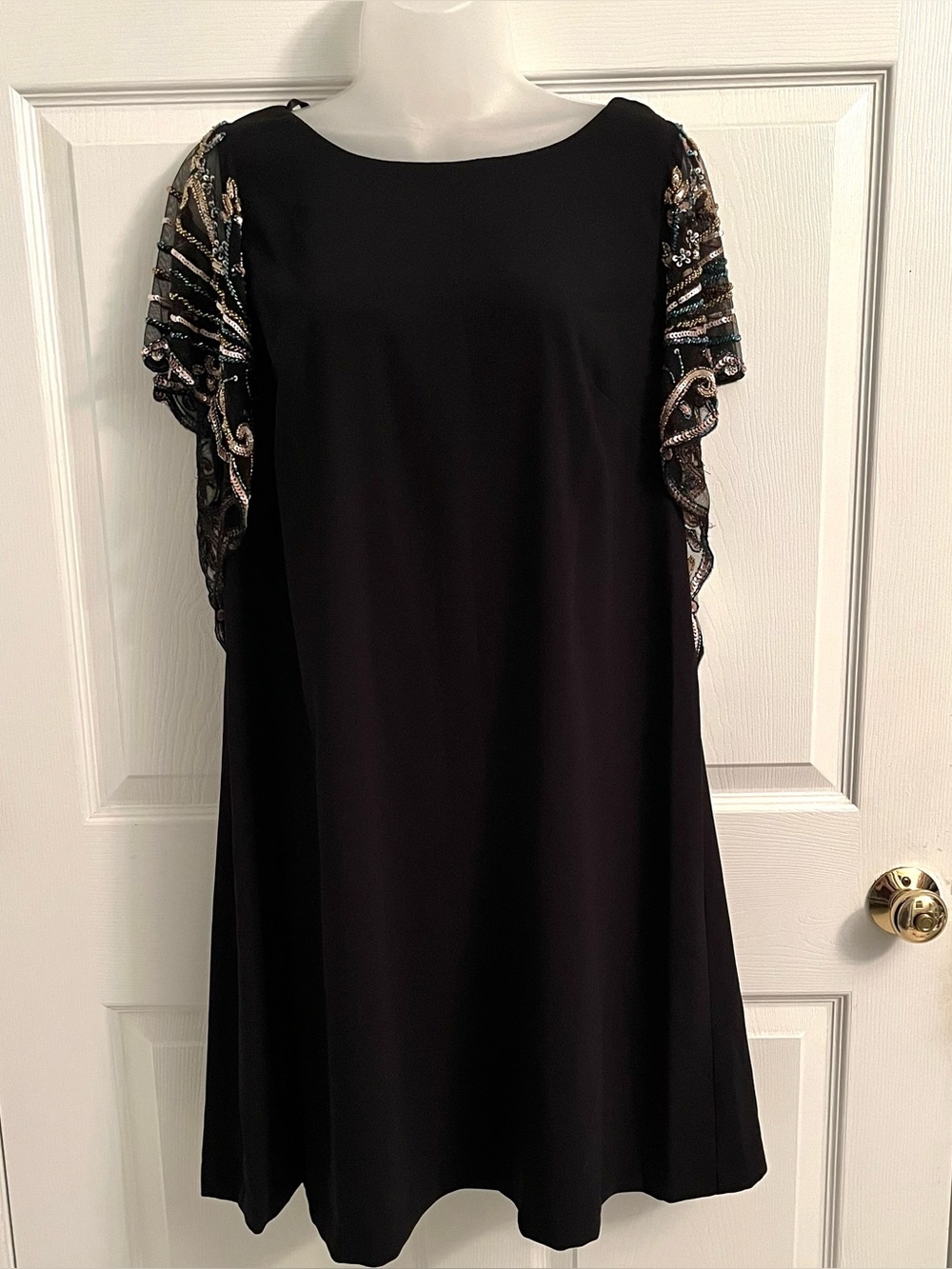 NWT Aidan Mattox Trapeze Beaded Flutter Sleeve Cocktail Dress L 12